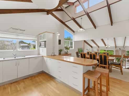 5 Magnolia Drive, Westown