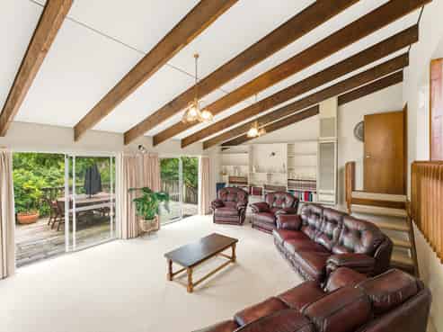 5 Magnolia Drive, Westown