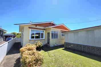 13 Ngaio Street, Strandon