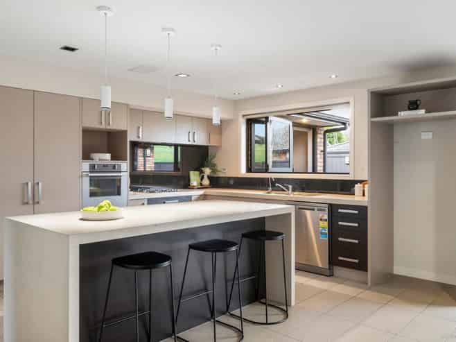 17 Willowgrange Place, Pukekohe