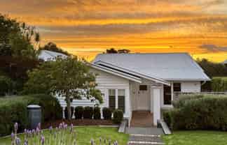 7B North Avenue, Narrow Neck