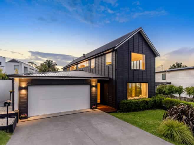 11 Sharon Road, Waiake