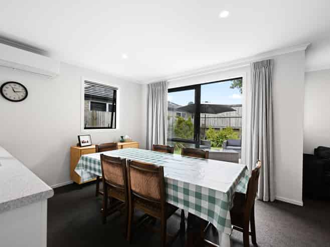 44 Benjamin Avenue, Rototuna North