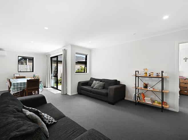 44 Benjamin Avenue, Rototuna North