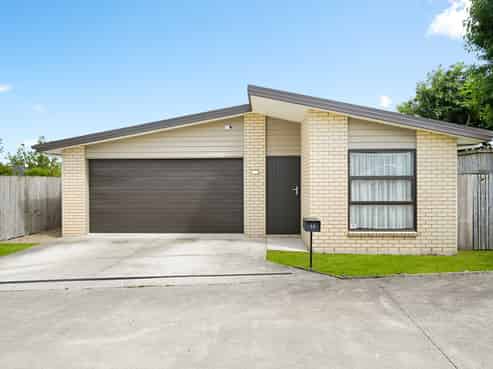 44 Benjamin Avenue, Rototuna North