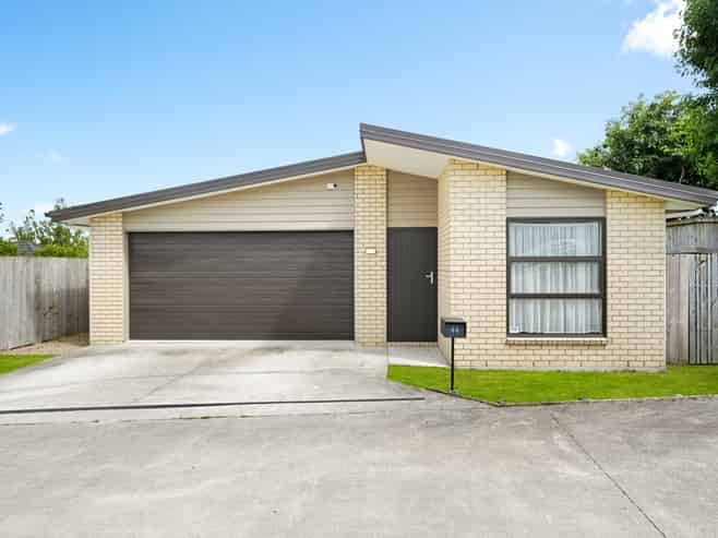 44 Benjamin Avenue, Rototuna North