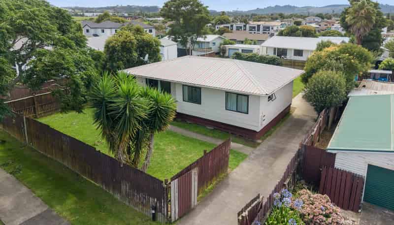 92 Shifnal Drive, Randwick Park