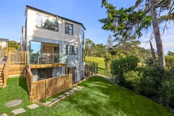 8-41 Seaside Avenue, Waterview