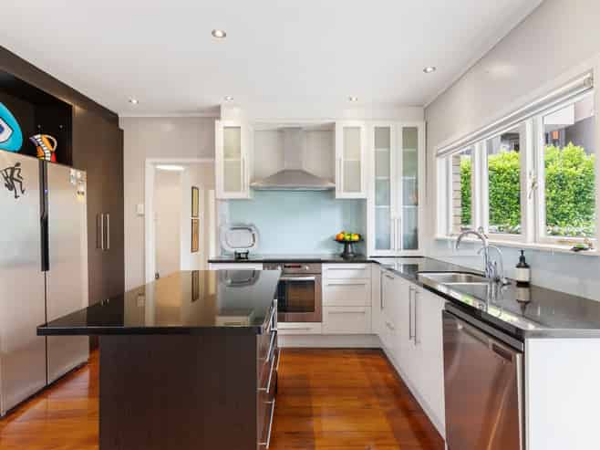 9 Sainsbury Road, Mount Albert