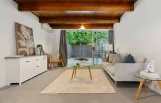 2/140 Waimairi Road, Ilam