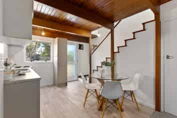 2/140 Waimairi Road, Ilam