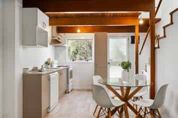 2/140 Waimairi Road, Ilam