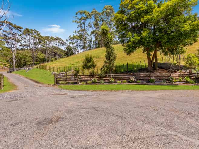 34 Awhiorangi Promenade, Swanson