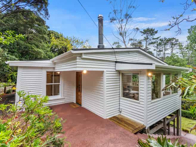 779 West Coast Road, Oratia