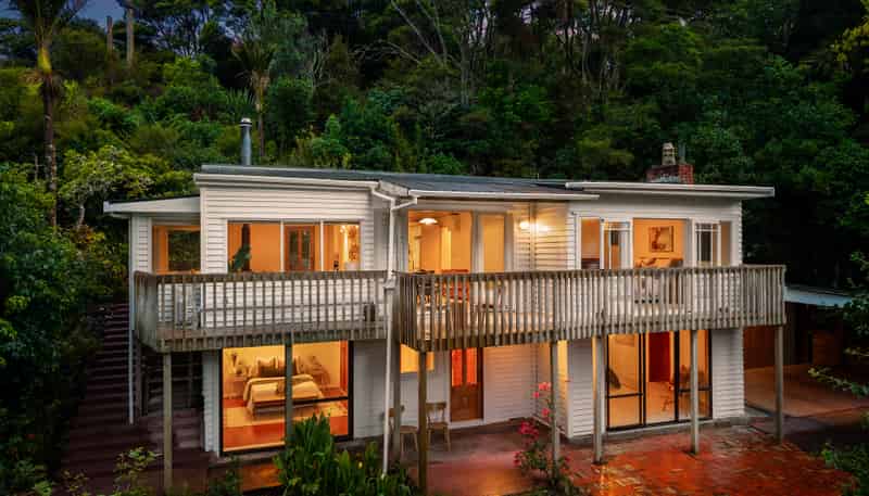 779 West Coast Road, Oratia