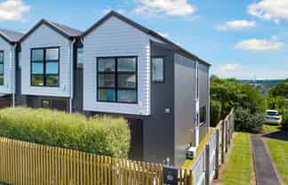 2E Milich Terrace, Te Atatu South