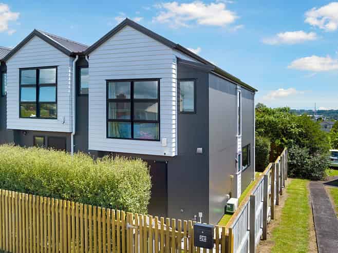 2E Milich Terrace, Te Atatu South