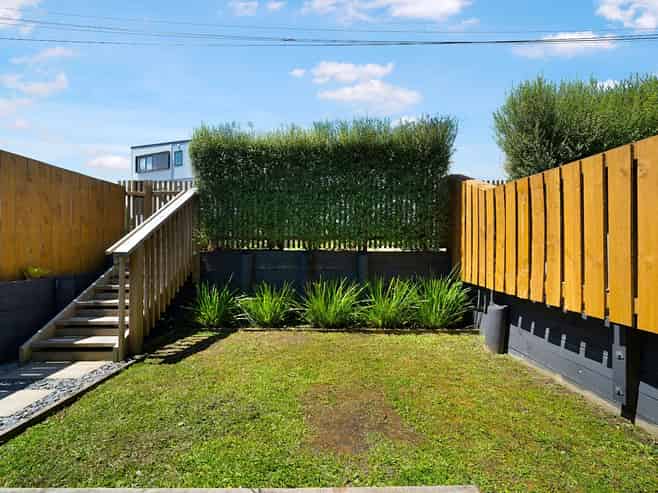 2E Milich Terrace, Te Atatu South