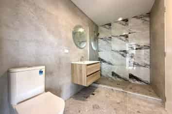 1-4/19 Cedar Heights Avenue, Massey