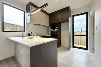 1-4/19 Cedar Heights Avenue, Massey