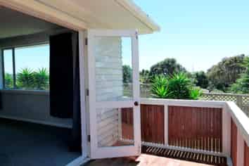 14 Campion Rd, Waikanae Beach