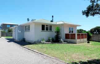 14 Campion Rd, Waikanae Beach