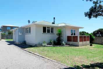 14 Campion Rd, Waikanae Beach