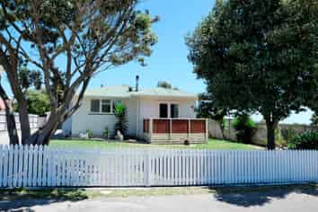 14 Campion Rd, Waikanae Beach