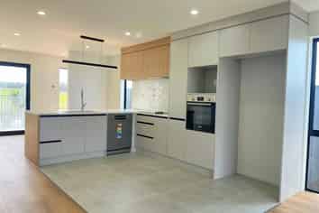  8 Harikoa Way, Karaka