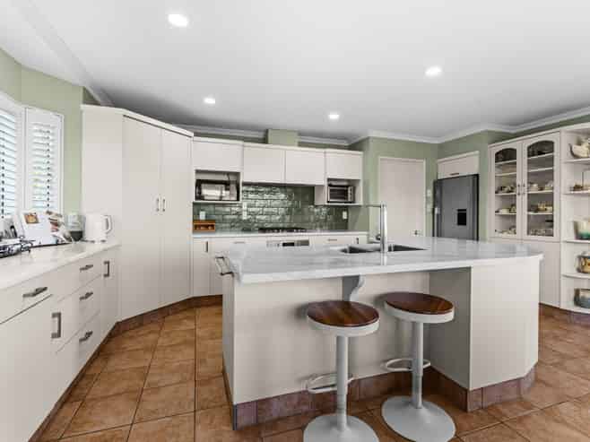 76A Churchill Drive, Taradale