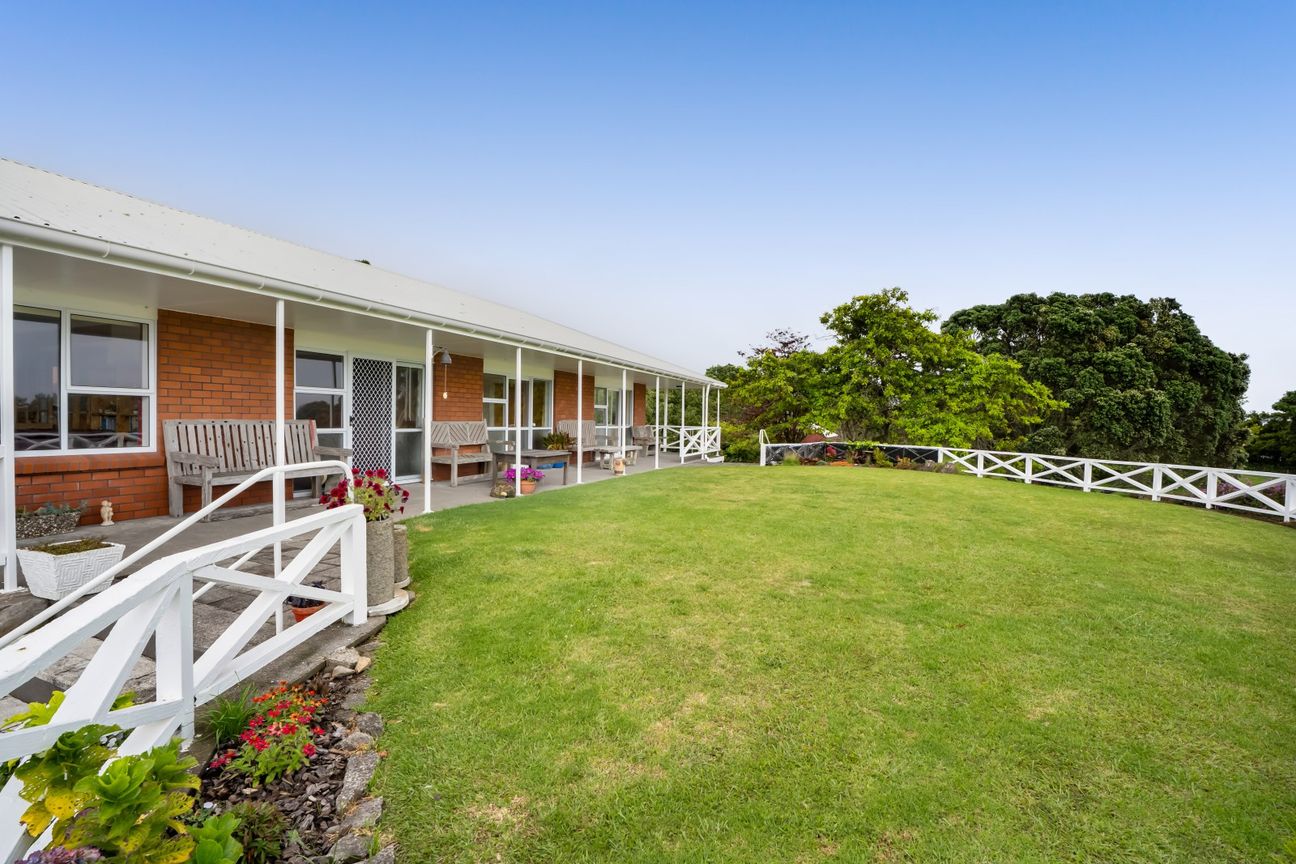 Unique lifestyle with unmatched 9+ car garaging - Ansicht 5