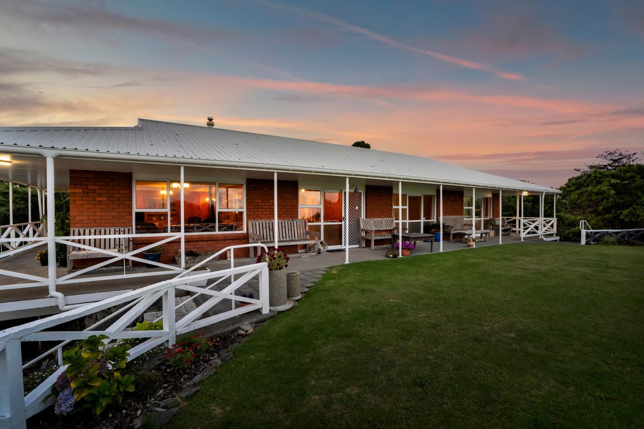 Unique lifestyle with unmatched 9+ car garaging - Ansicht 3