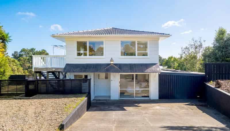 34 Cyclarama Crescent, Massey
