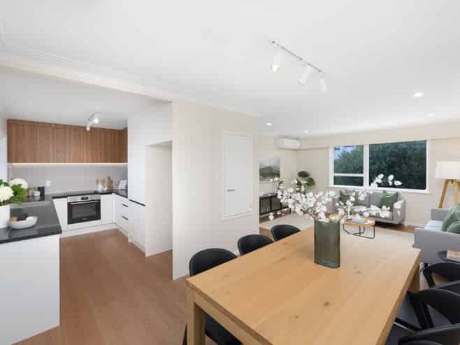 34 Cyclarama Crescent, Massey