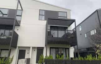 5/4 Matimati Place, Hobsonville