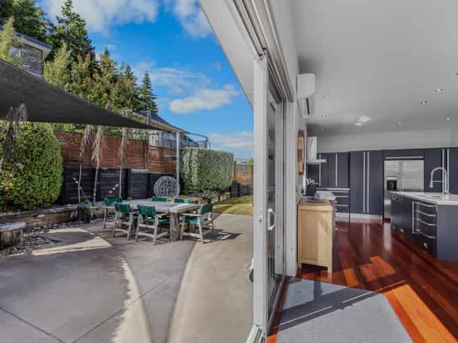 5 Pearce Place, Wanaka