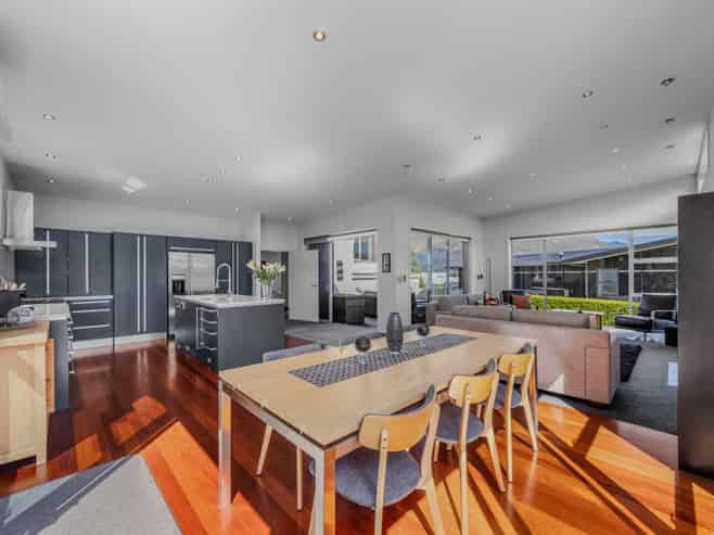 5 Pearce Place, Wanaka