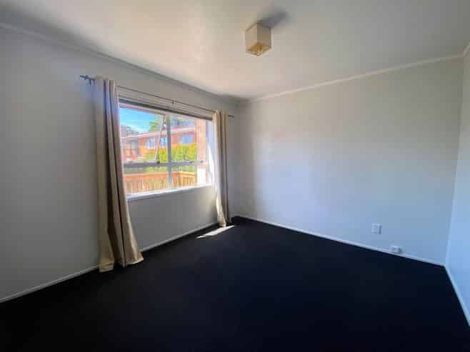 2/14 Whitmore Road, Mount Roskill