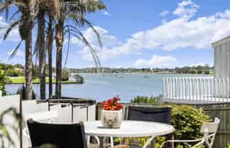 2/22 Bramley Drive, Farm Cove