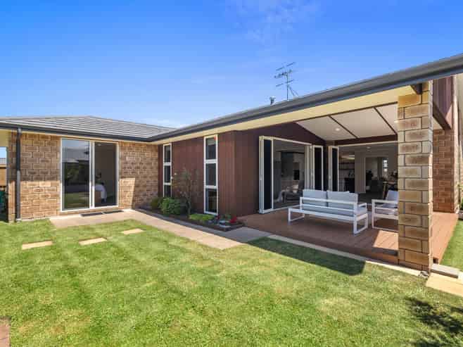 8 Tuaia Street, Pyes Pa