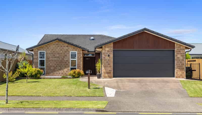 8 Tuaia Street, Pyes Pa