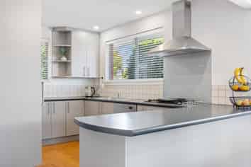 138 Warren Crescent, Hillmorton