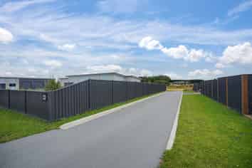 28 Glenda Place, Seaward Bush