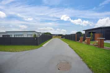 28 Glenda Place, Seaward Bush