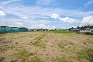 28 Glenda Place, Seaward Bush