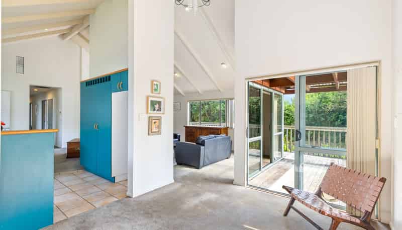 90A Atkinson Road, Titirangi