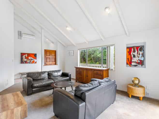 90A Atkinson Road, Titirangi