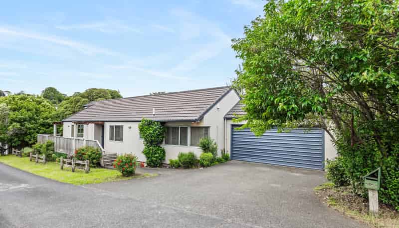 90A Atkinson Road, Titirangi