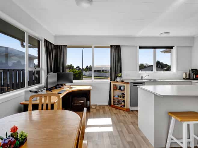 21 Montjoy Street, Stratford