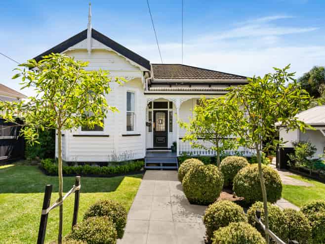 19A Blockhouse Bay Road, Avondale